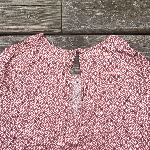 (3/$15) Beautiful Pins & Needles Cropped Top - Picture 5 of 5